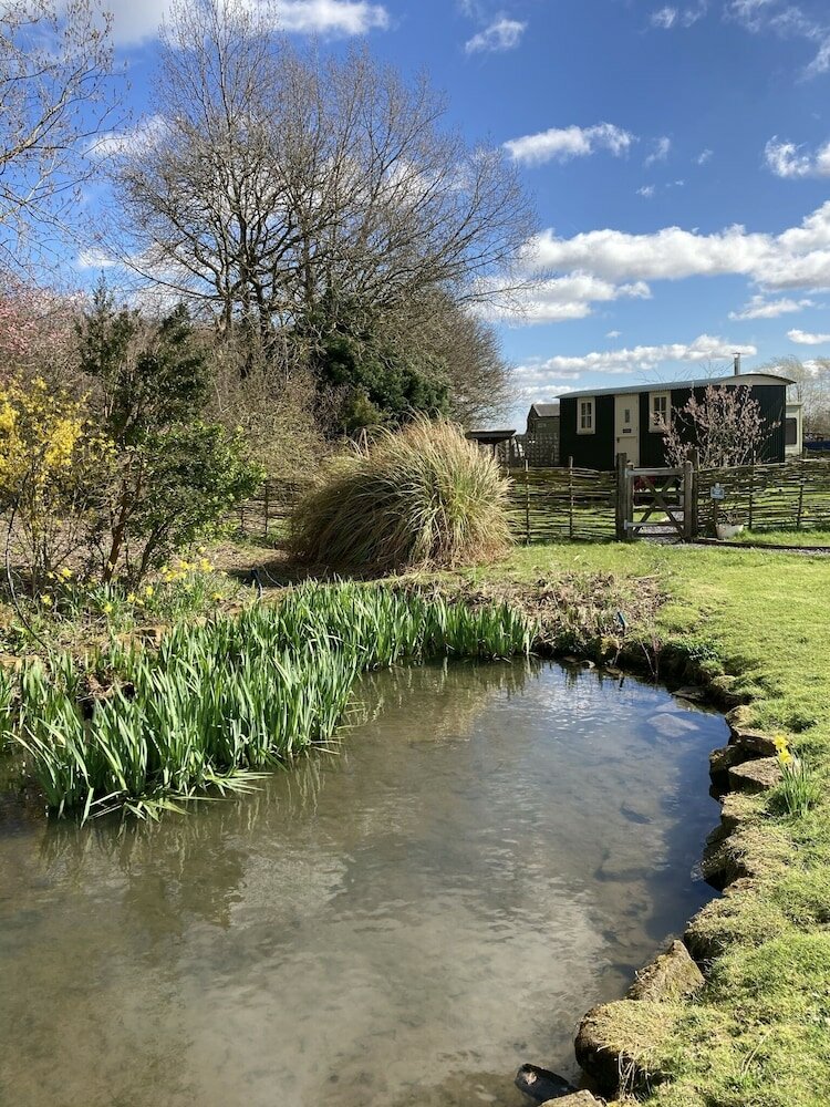 Фото Oxton Hill Hideaway