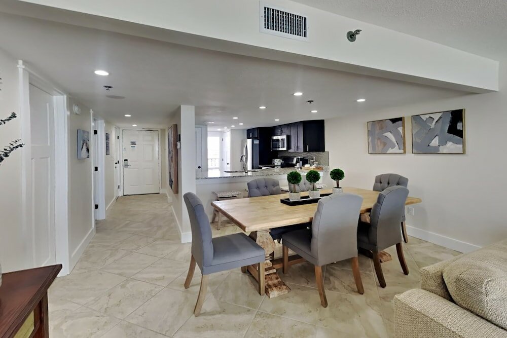 Фото Edgewater Tower III