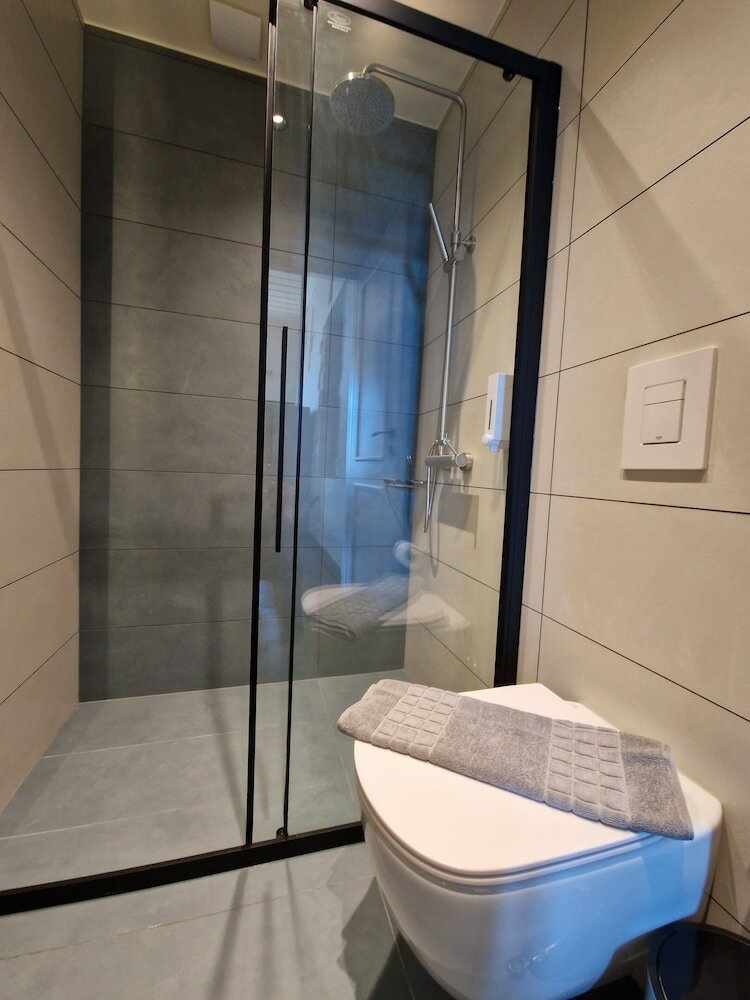 Фото Mosaic Venetian Harbour Suites