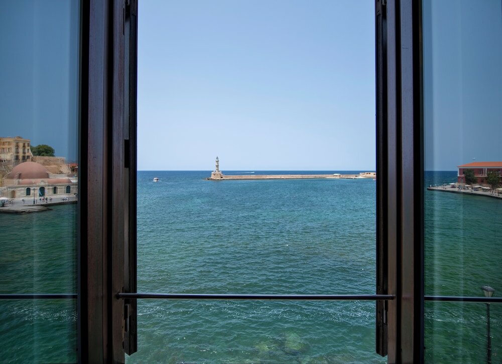 Фото Mosaic Venetian Harbour Suites