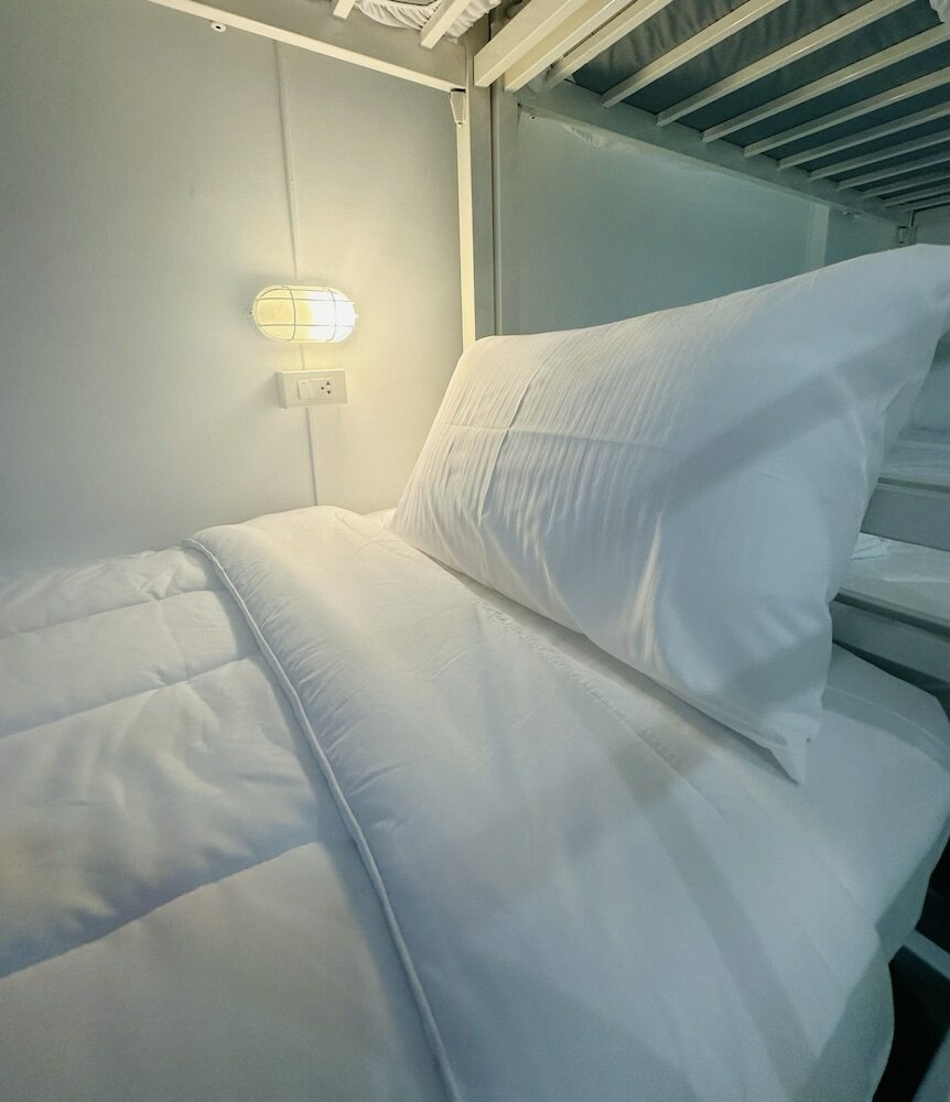 Фото Piccolo Sukhumvit Hostel