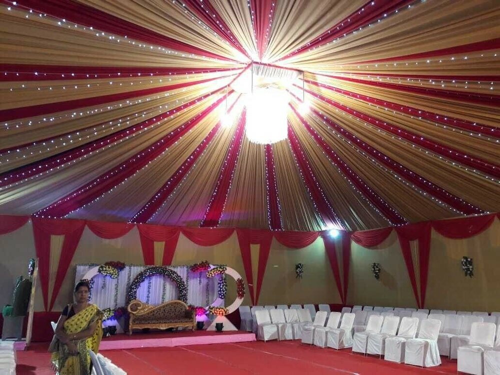 Фото Hotel Ambarish