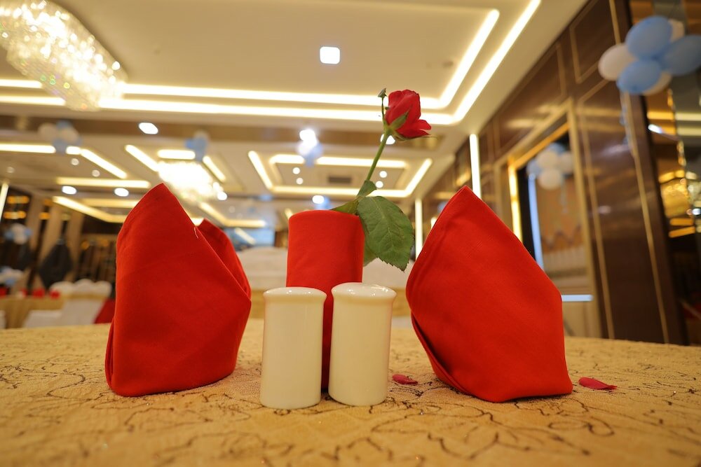 Фото Hotel Taj Crown Plaza