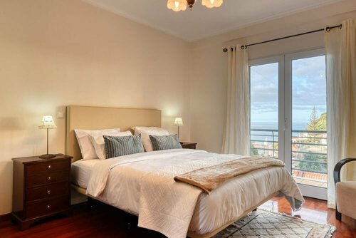 Гостиница Lidias Place a Home in Madeira