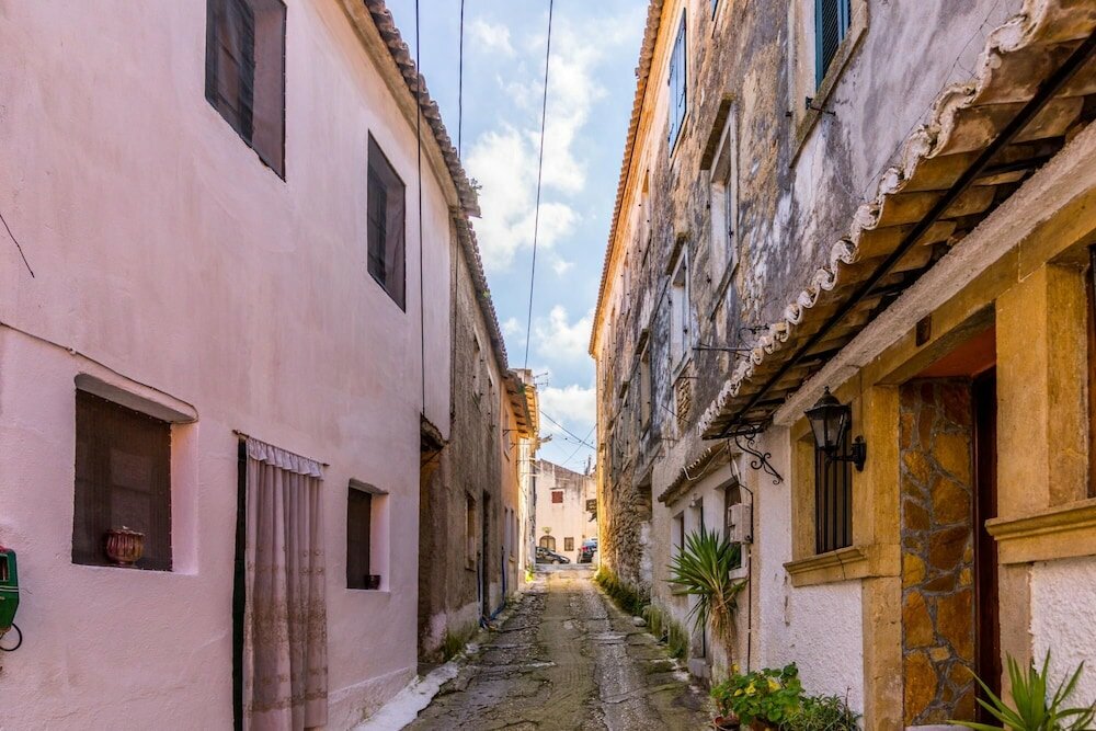 Фото Nina's Traditional House by Estia