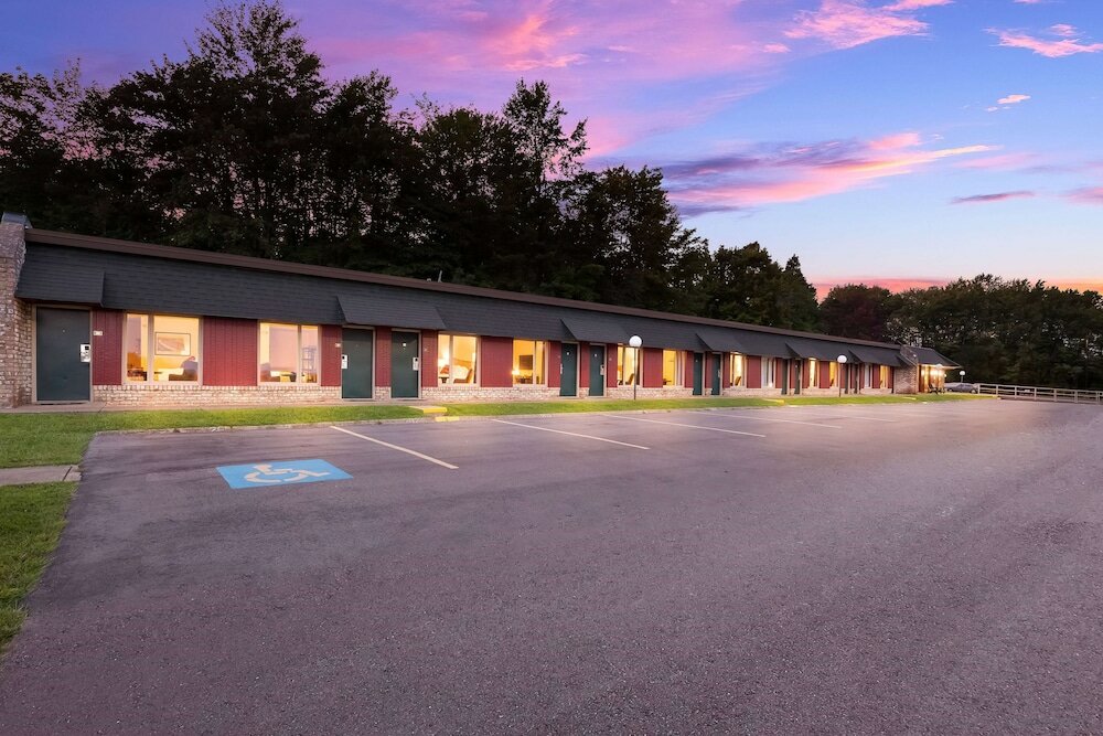 Фото Travelodge by Wyndham Emlenton