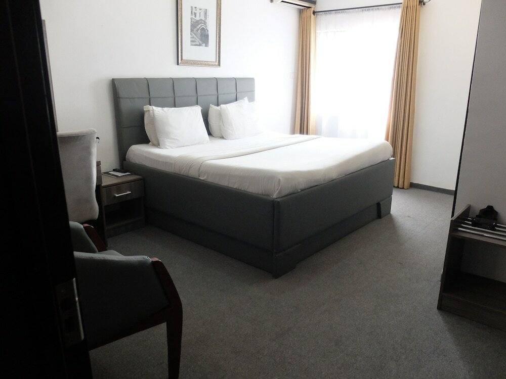 Фото Bjorne Suites