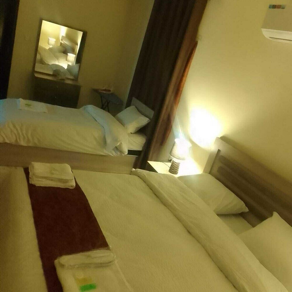 Фото Jerash Apart Hotel
