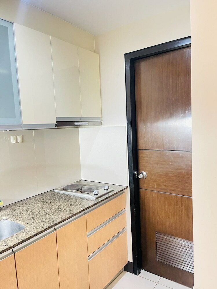 Фото Mactan Beach front Suites