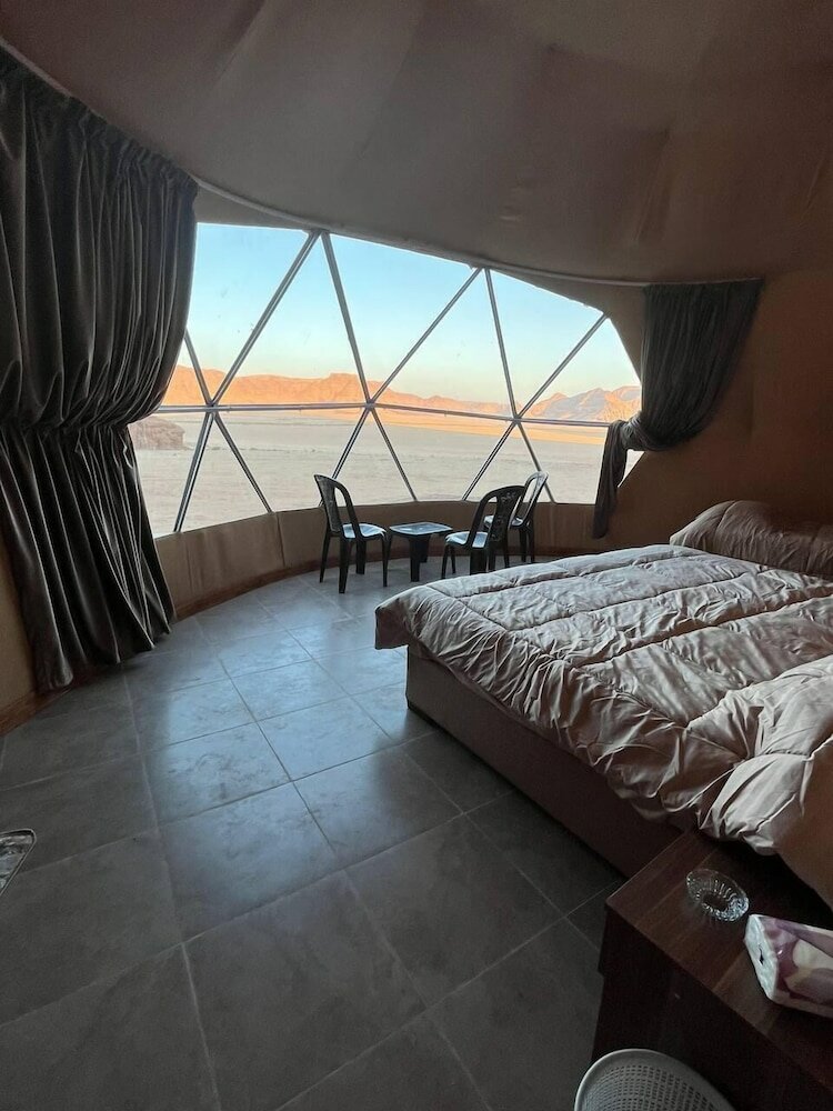 Фото Wild Oryx Camp Bubbles