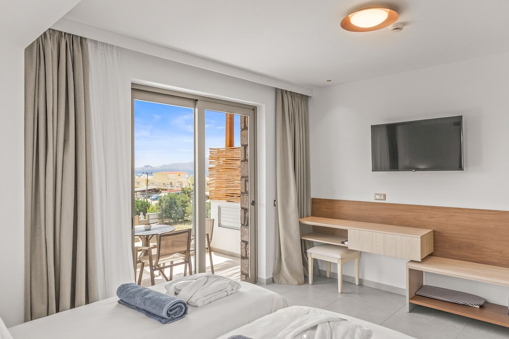 Фото Kouros Stone Suites