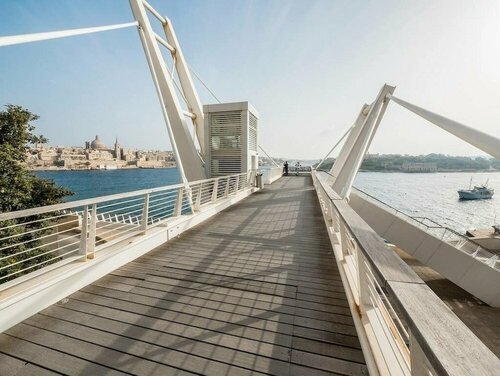 Гостиница Luxury Maisonette in a Tranquil and Central Area