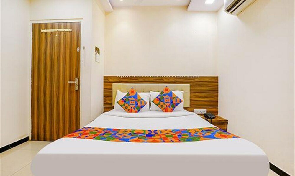 Фото Fabexpress Galaxy Inn