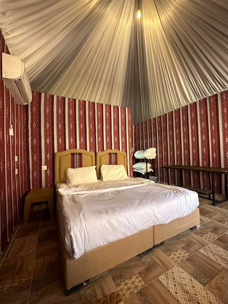 Фото Mirage Desert Camp