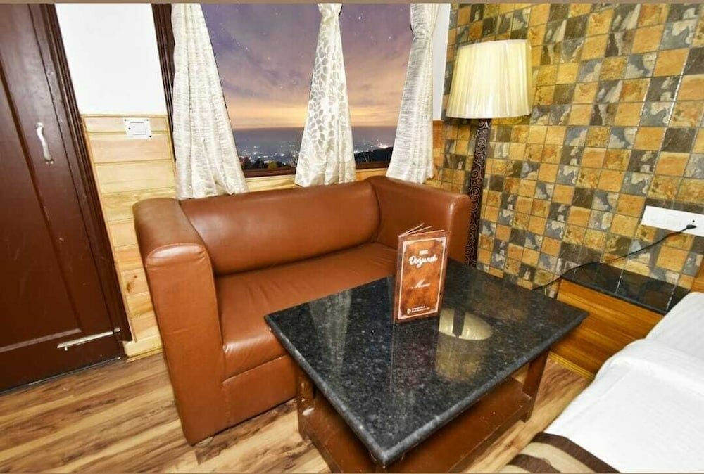 Фото Hotel Divyansh by Vrb Hotels