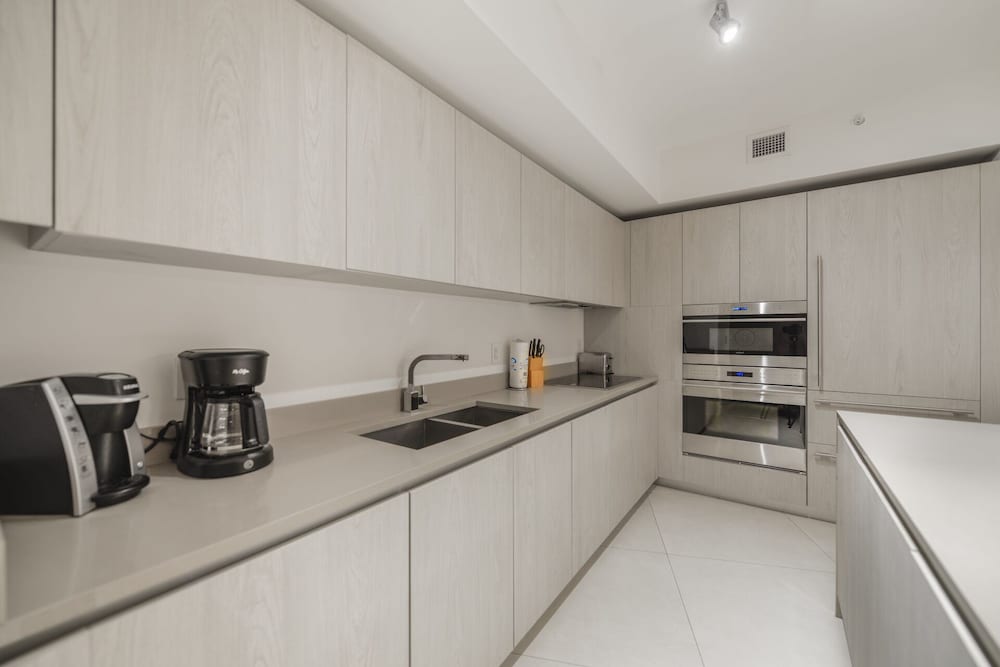 Фото Lux Condo at Hollywood Beach