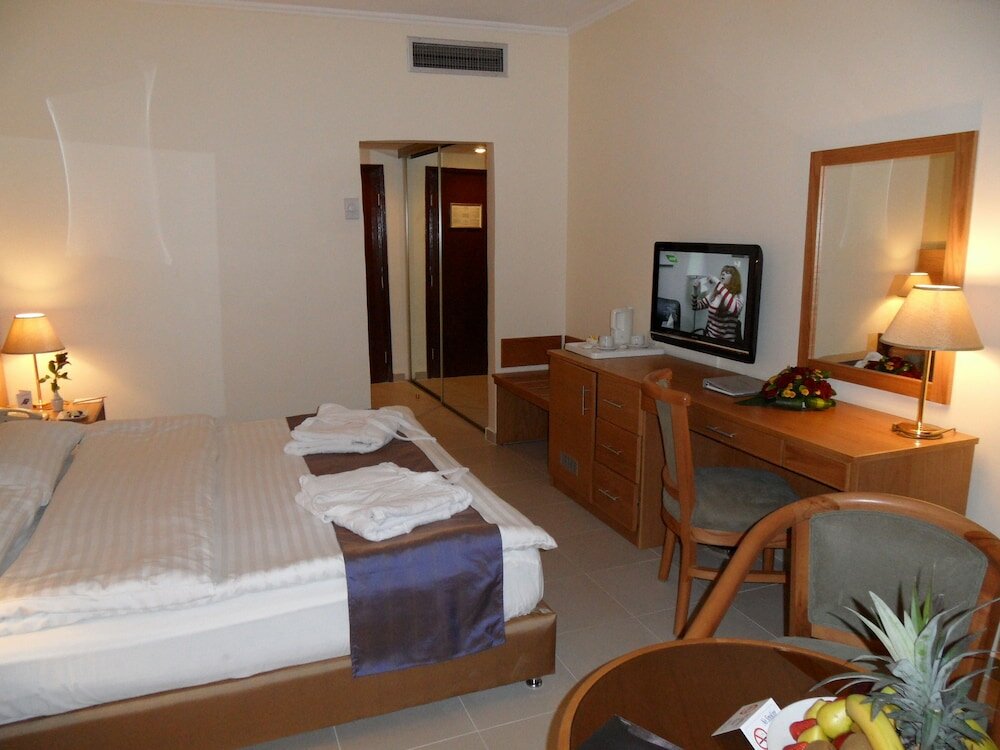 Фото Aqaba Gulf Hotel