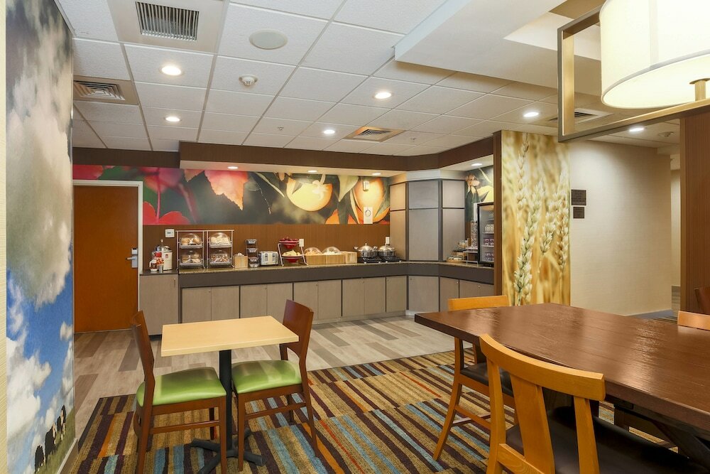 Фото Fairfield Inn & Suites Temecula by Marriott