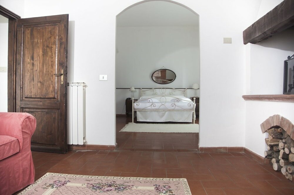 Фото Montelucci Country Resort & Agriturismo di Charme