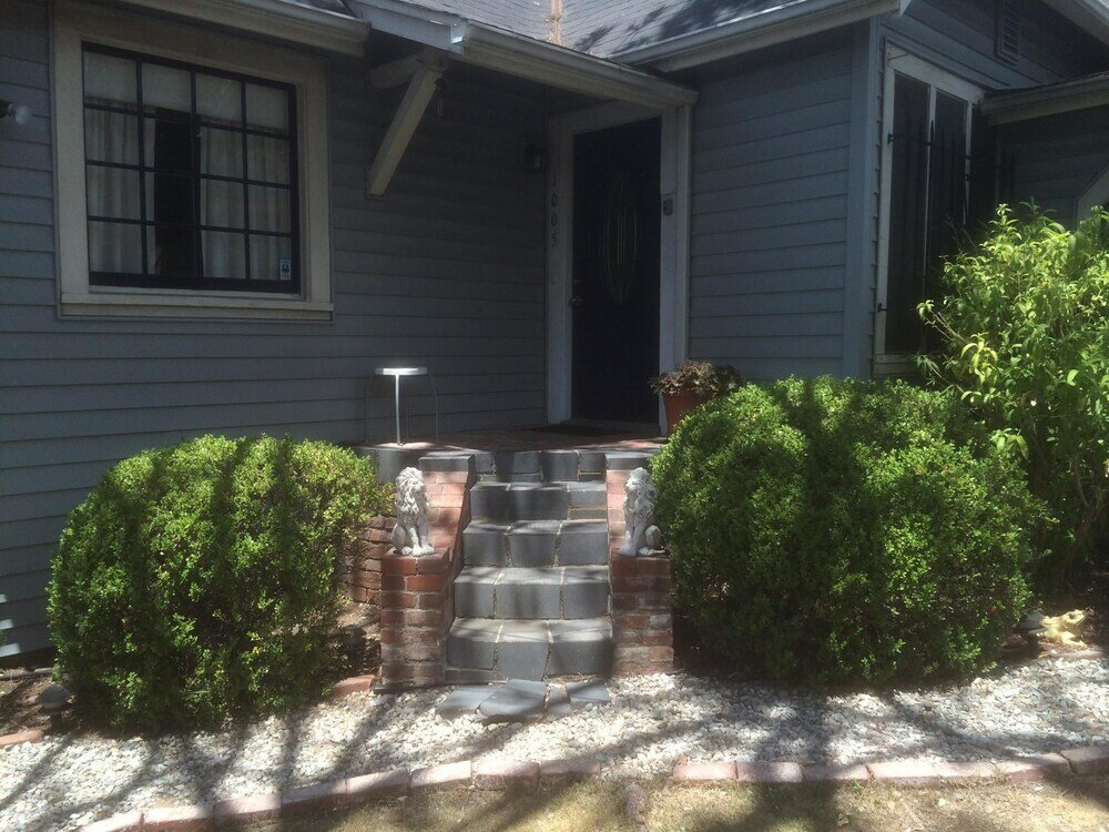 Фото Sanborn Guest House