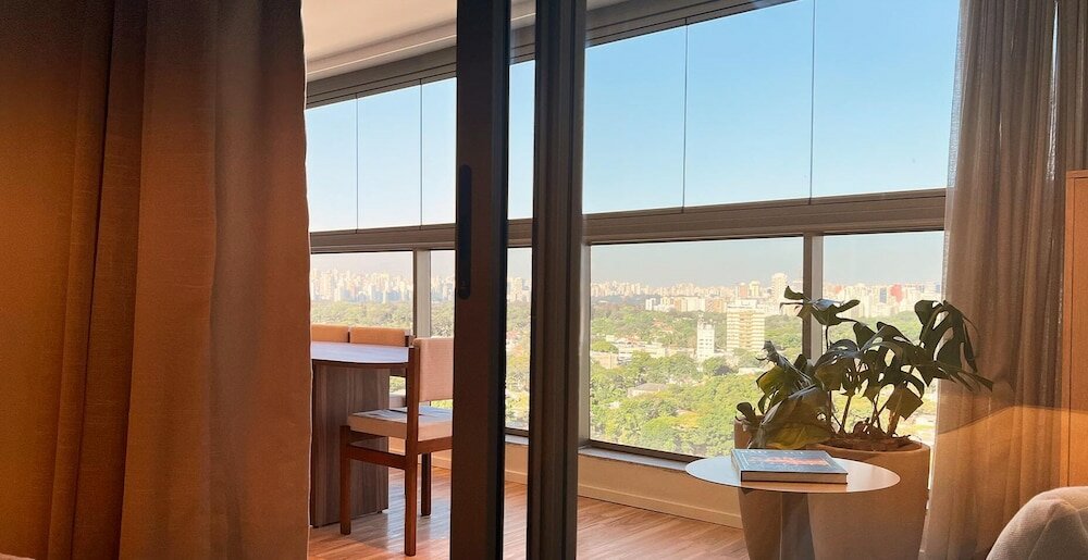 Фото White by Movinn