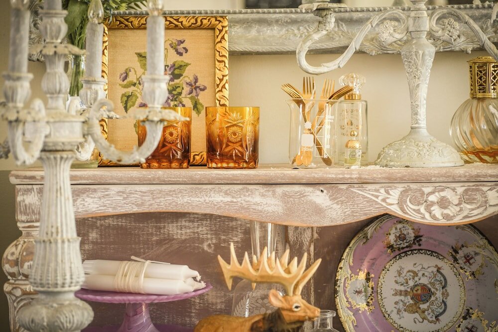 Фото Elegant 1br Apt w Balcony in the City