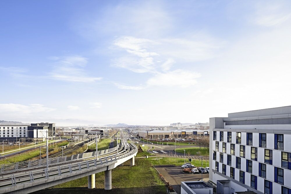 Фото Novotel Edinburgh Park