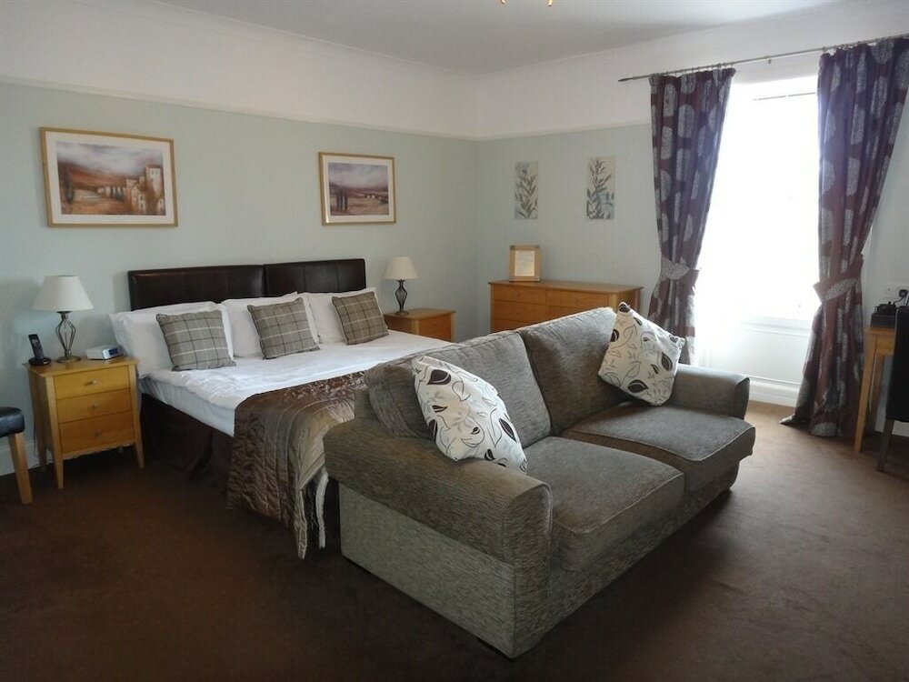 Фото Inchture Hotel