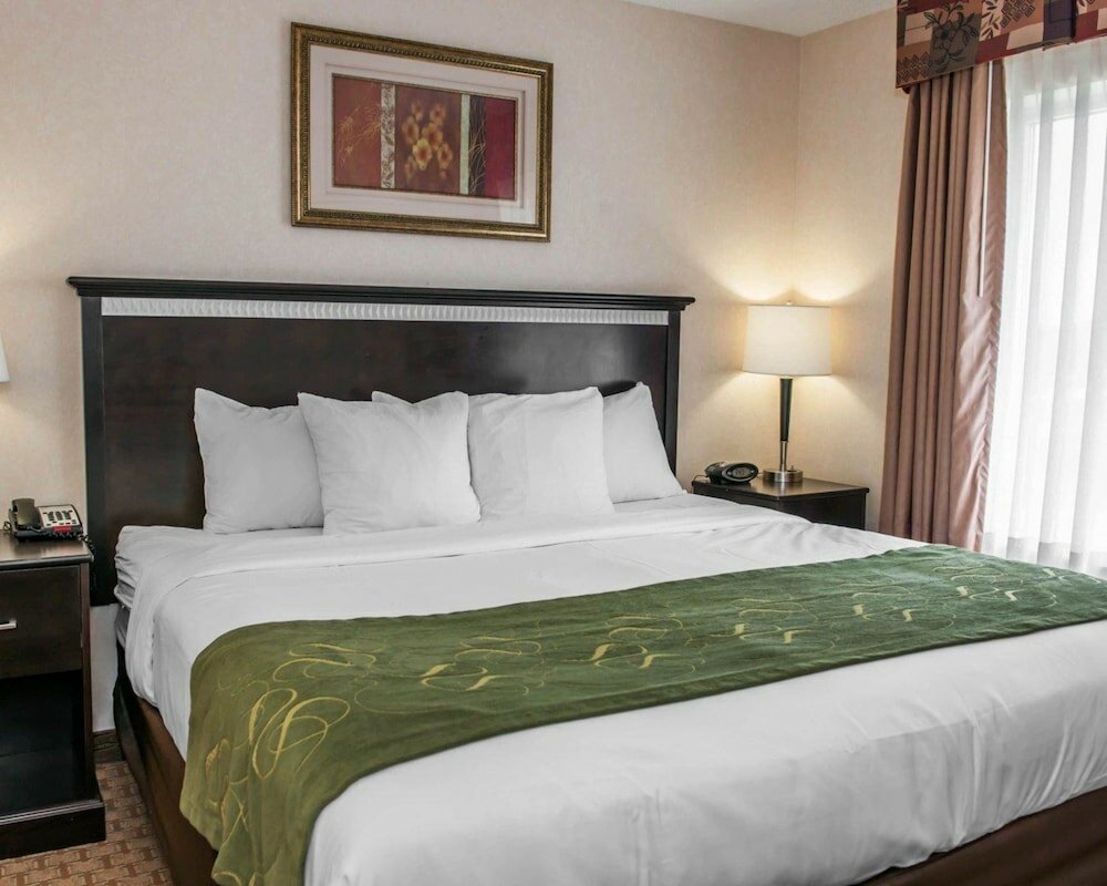 Фото Comfort Suites Southport