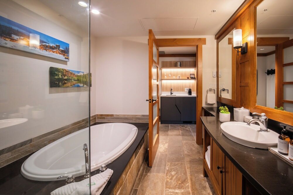 Фото Nita Lake Lodge