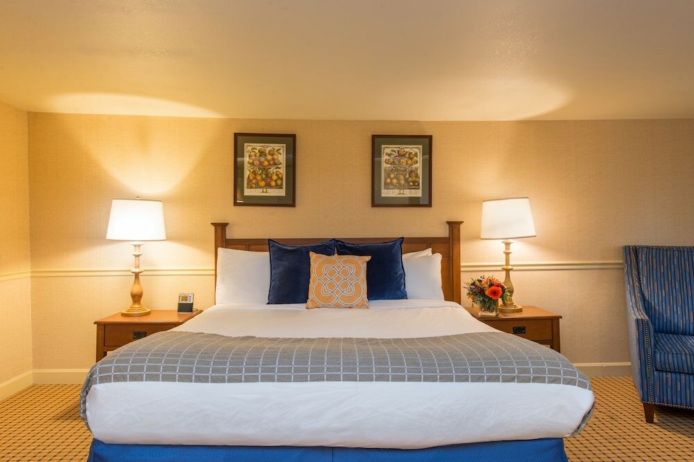 Фото The Wolfeboro Inn