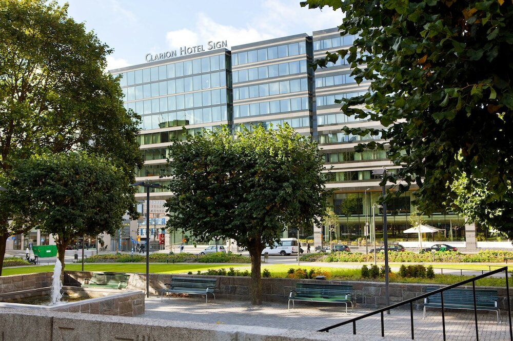 Фото Clarion Hotel Sign