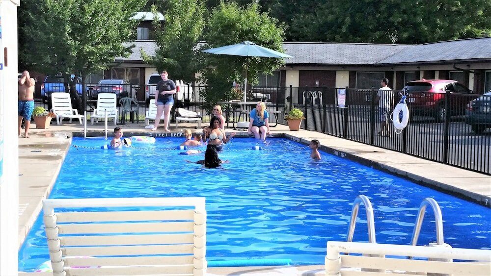 Фото Swiss Cottage Inn