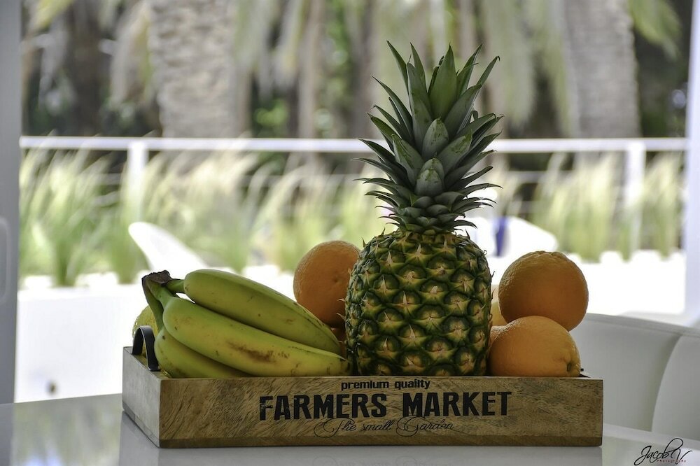 Фото Port Oasis Golden Mile Apartment