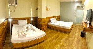 Гостиница Two Seasons Executive Suites