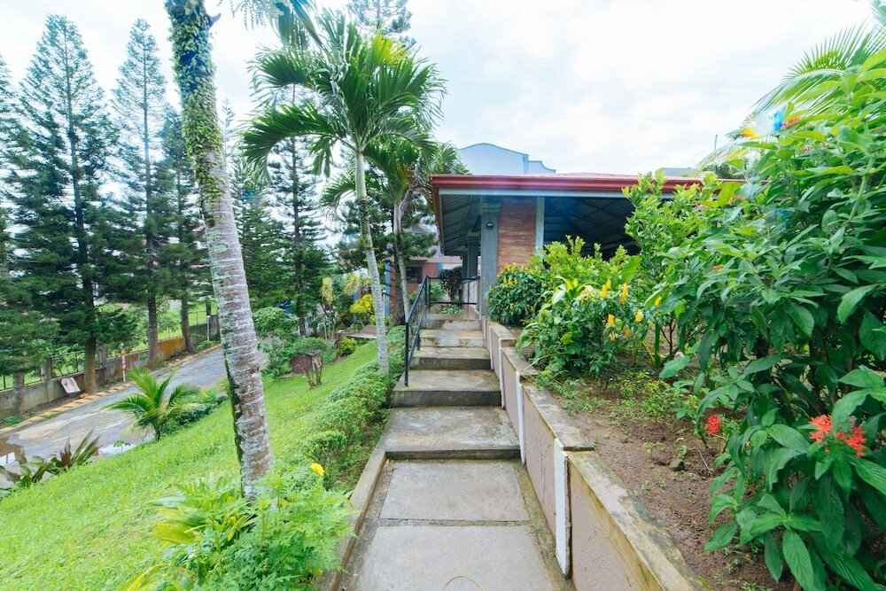 Фото RedDoorz @ City Market Tagaytay