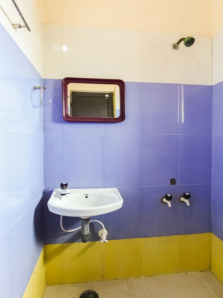 Фото Spot On 49517 Hotel Hoysala Deluxe Lodging & Restaurant