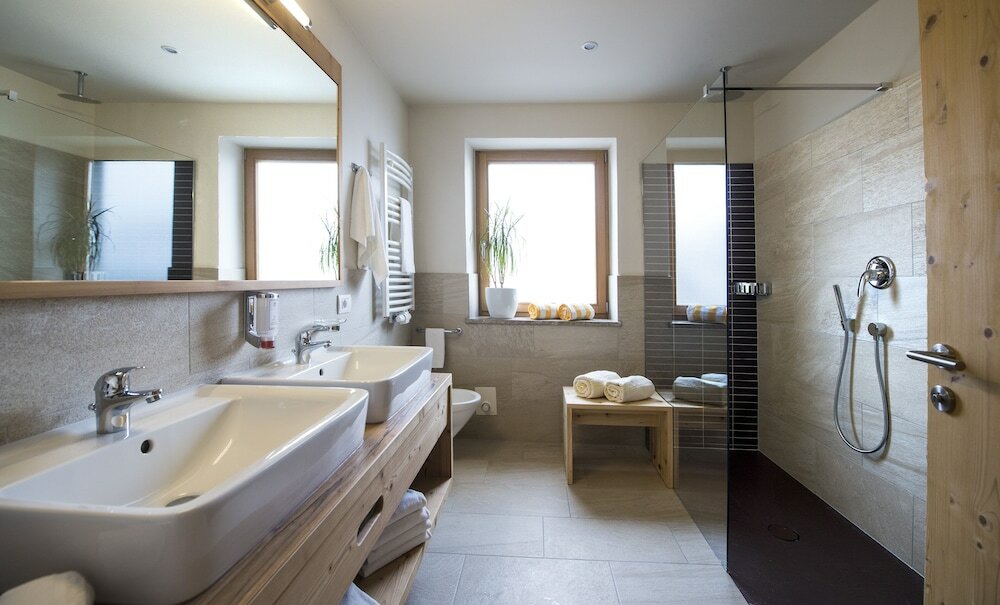 Фото Martina Breakfast Lodge