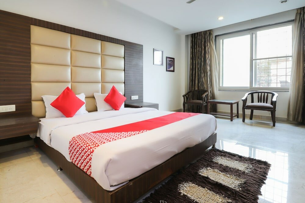 Фото Oyo 60162 City Club & Hotels