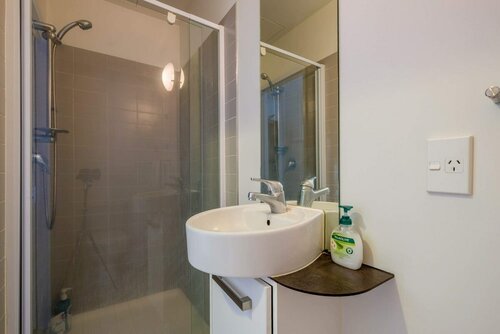 Гостиница Cosy Renovated 1 Bedroom Apartment in Cbd Hotel в Окленде