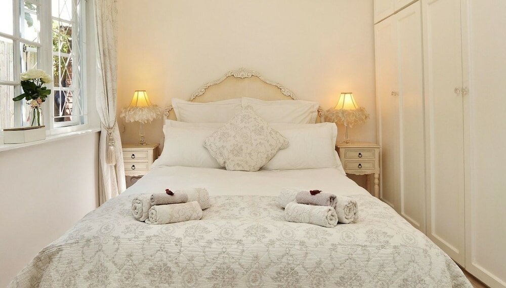 Фото Hout Bay Beach Cottage