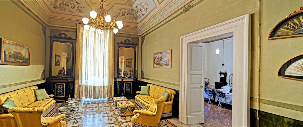 Фото Historical Suites Vvm