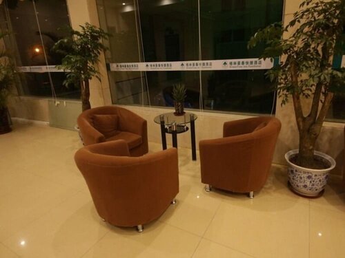 Гостиница GreenTree Inn YangZhou West KaiFa Road Baolong Square Express Hotel в Янчжоу