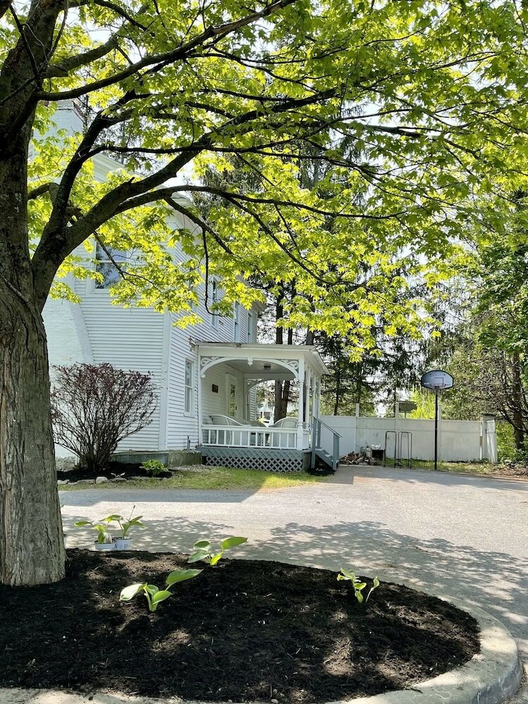 Фото Valcour Inn & Boathouse