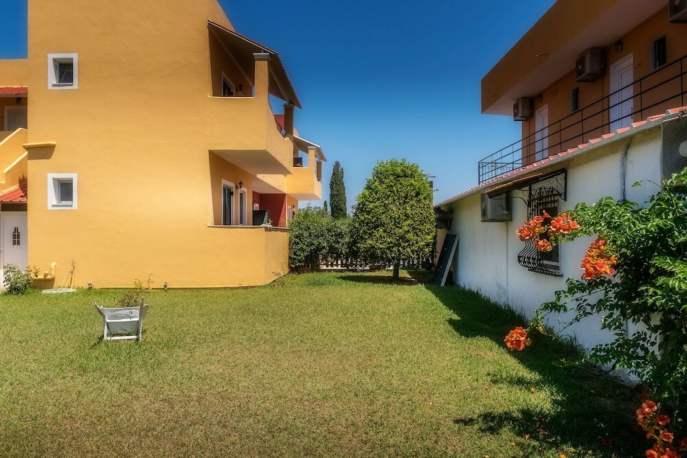 Фото Nikos Villas