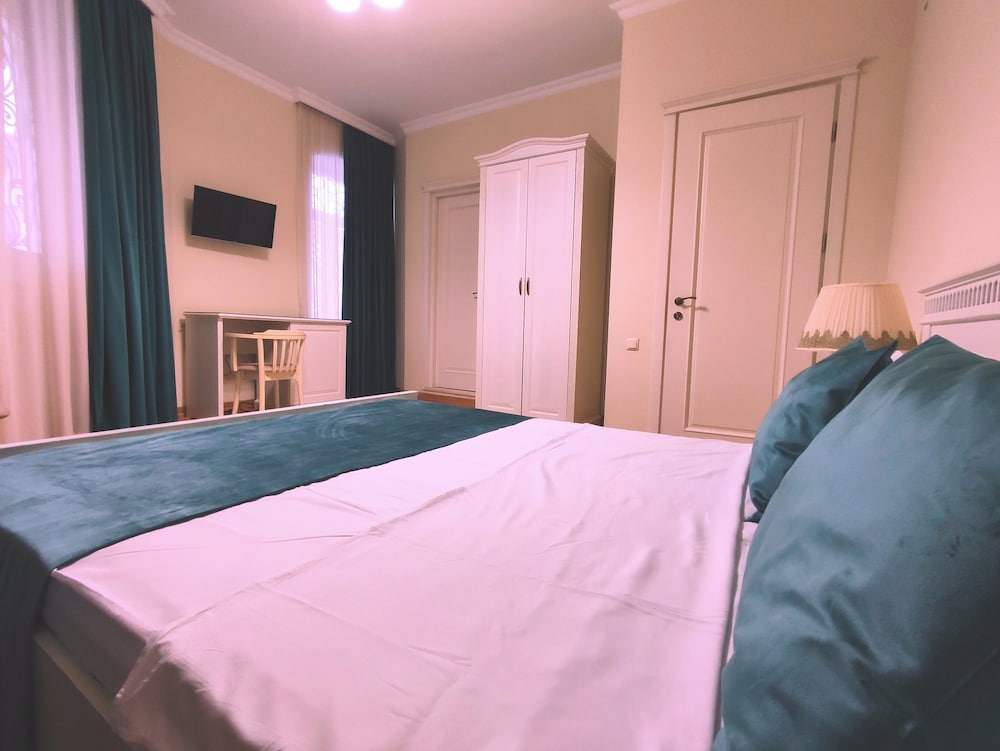 Фото Отель Crown