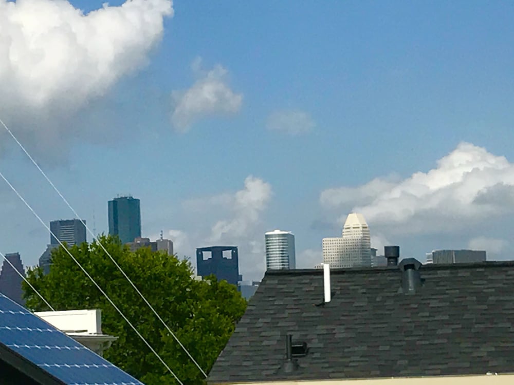 Фото Montrose Guesthouse Suites