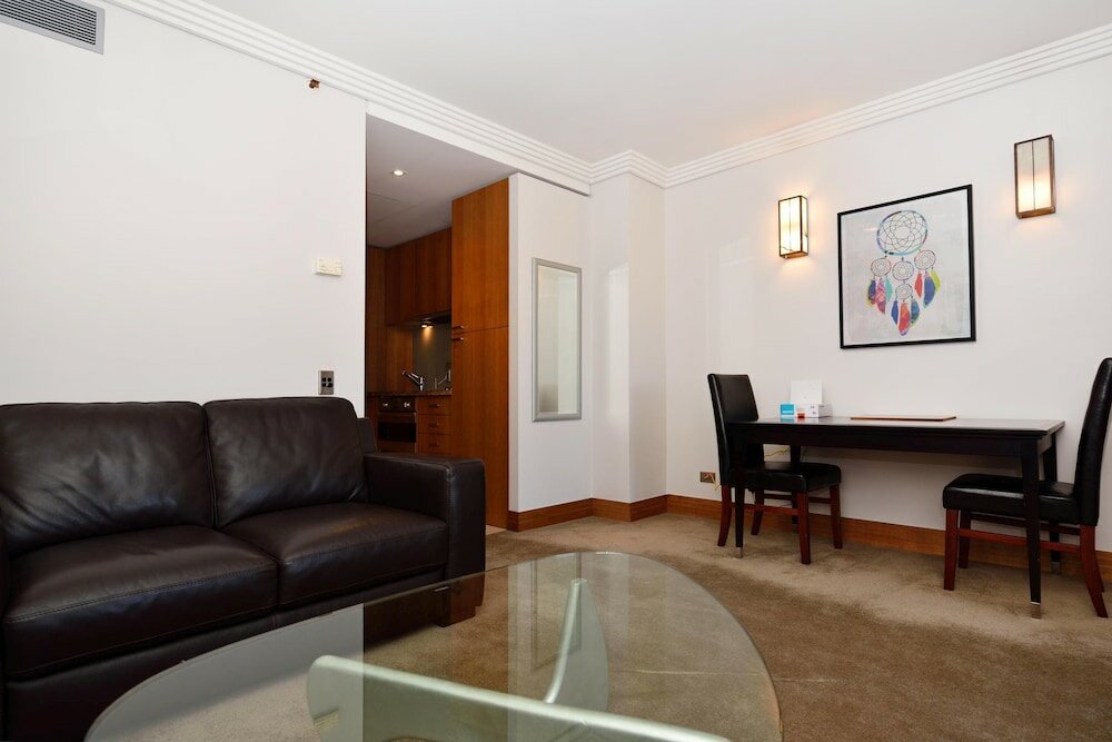 Фото Elegant Apartment With City View