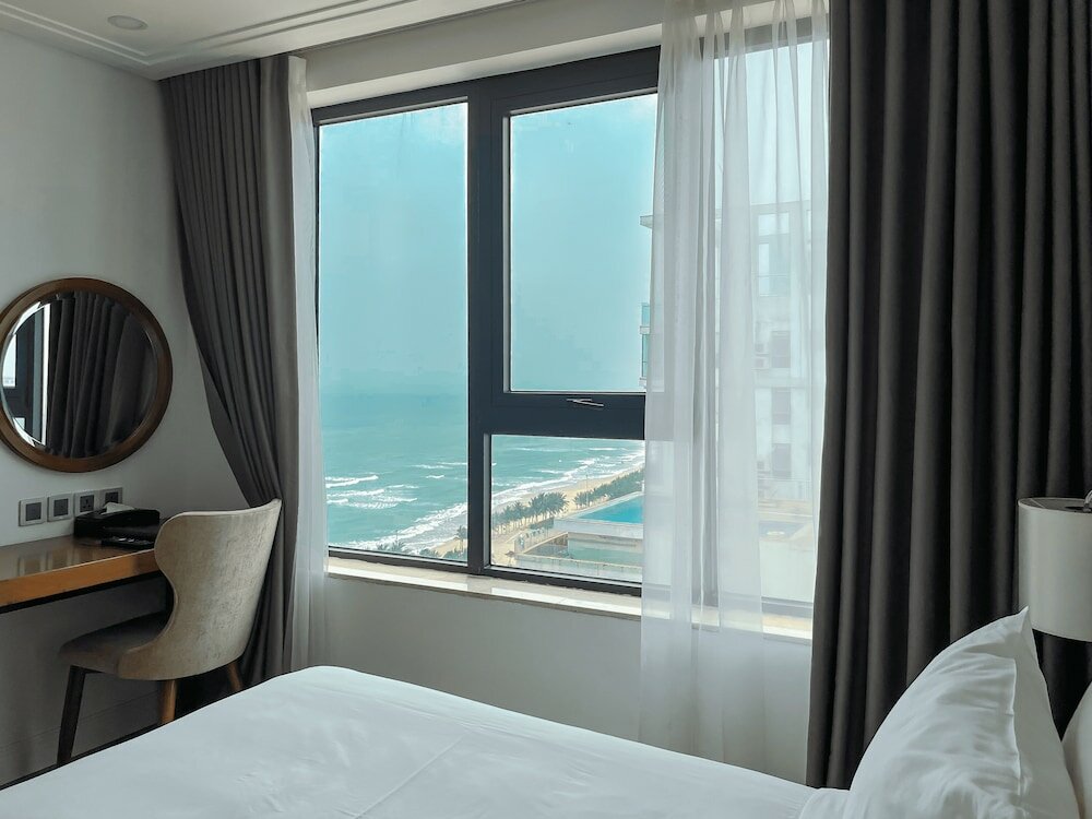 Фото Paris Deli Danang Beach Hotel