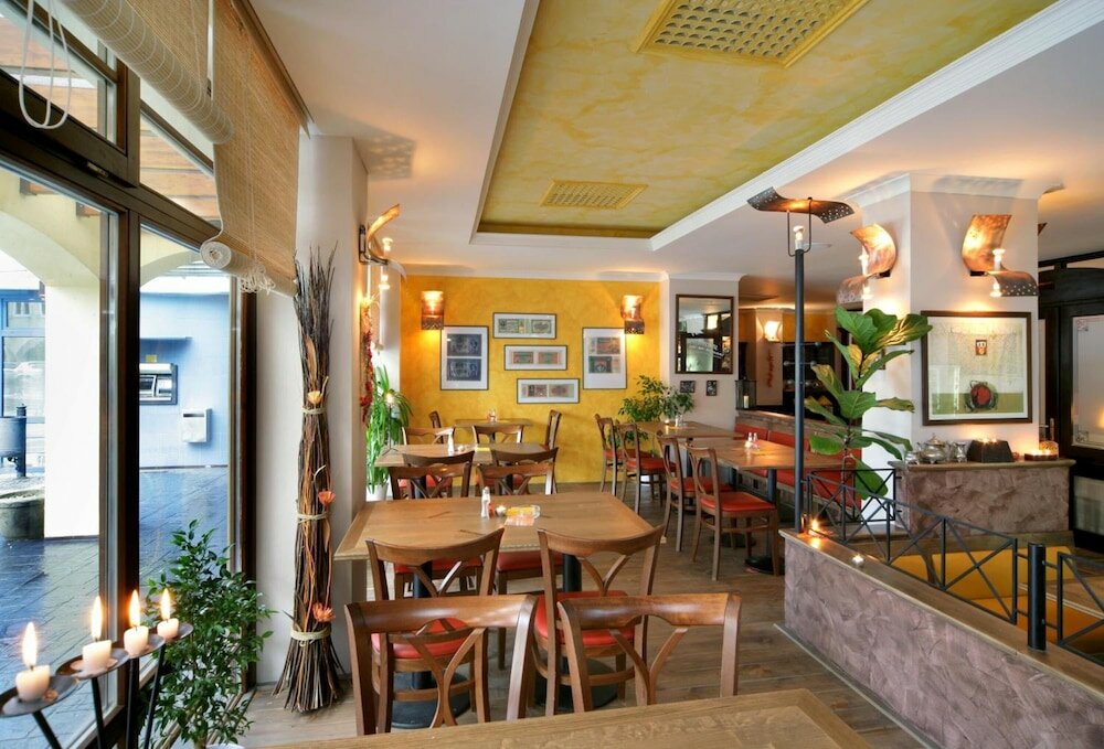 Фото Hotel Gendorf